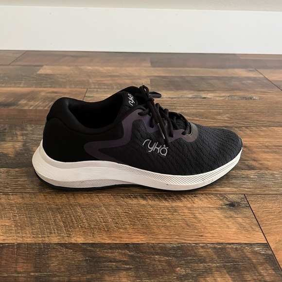 Ryka Flourish Walking Shoes in Black White - Picture 13 of 15